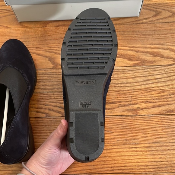 The Flexx Suede Cross-Band Slipon Shoes‎ Cross Town Blue size 9M NWT Wedge - Picture 6 of 12